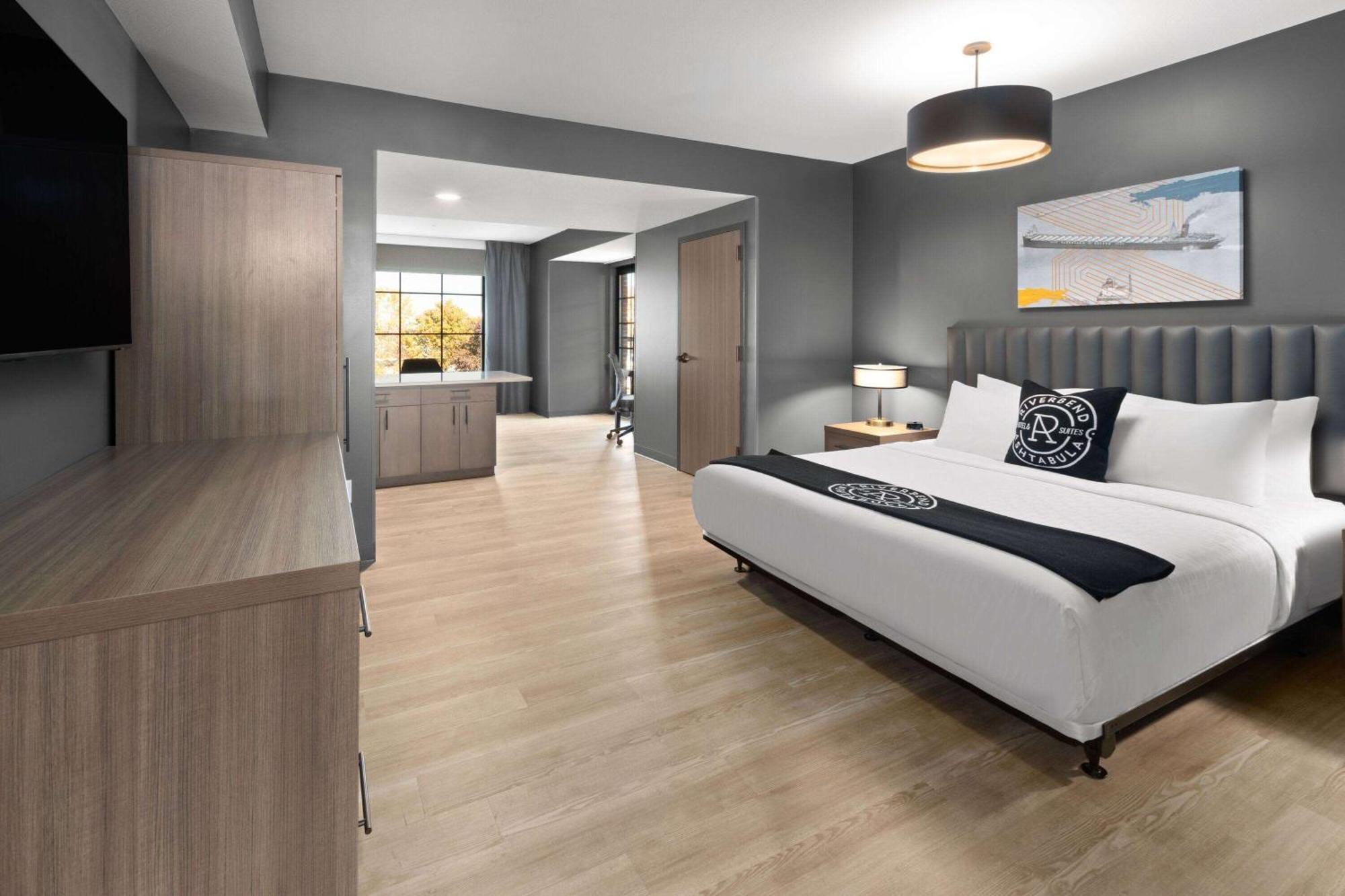 Riverbend Hotel And Suites, Trademark Collection By Wyndham Ashtabula Ngoại thất bức ảnh
