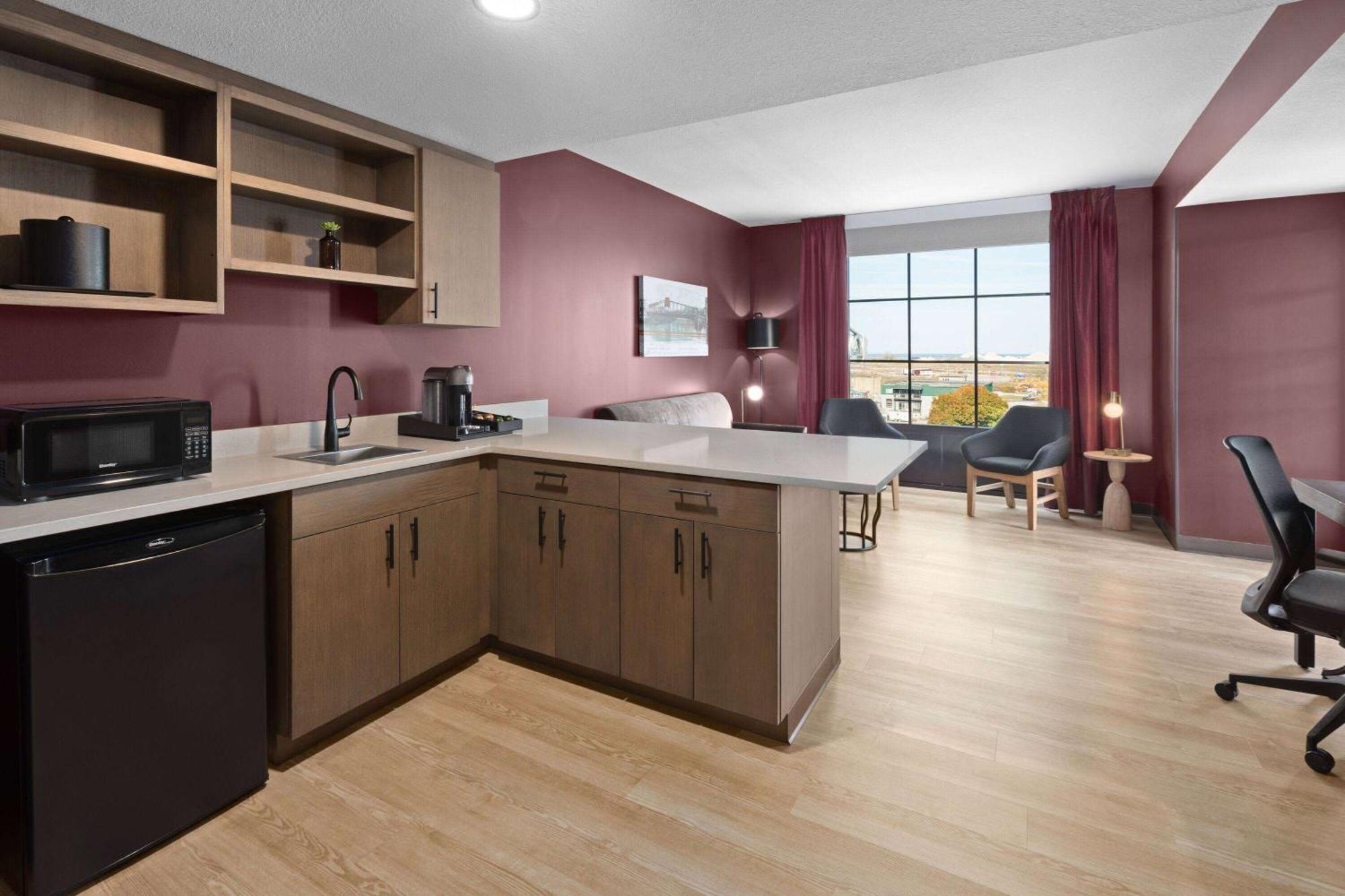 Riverbend Hotel And Suites, Trademark Collection By Wyndham Ashtabula Ngoại thất bức ảnh