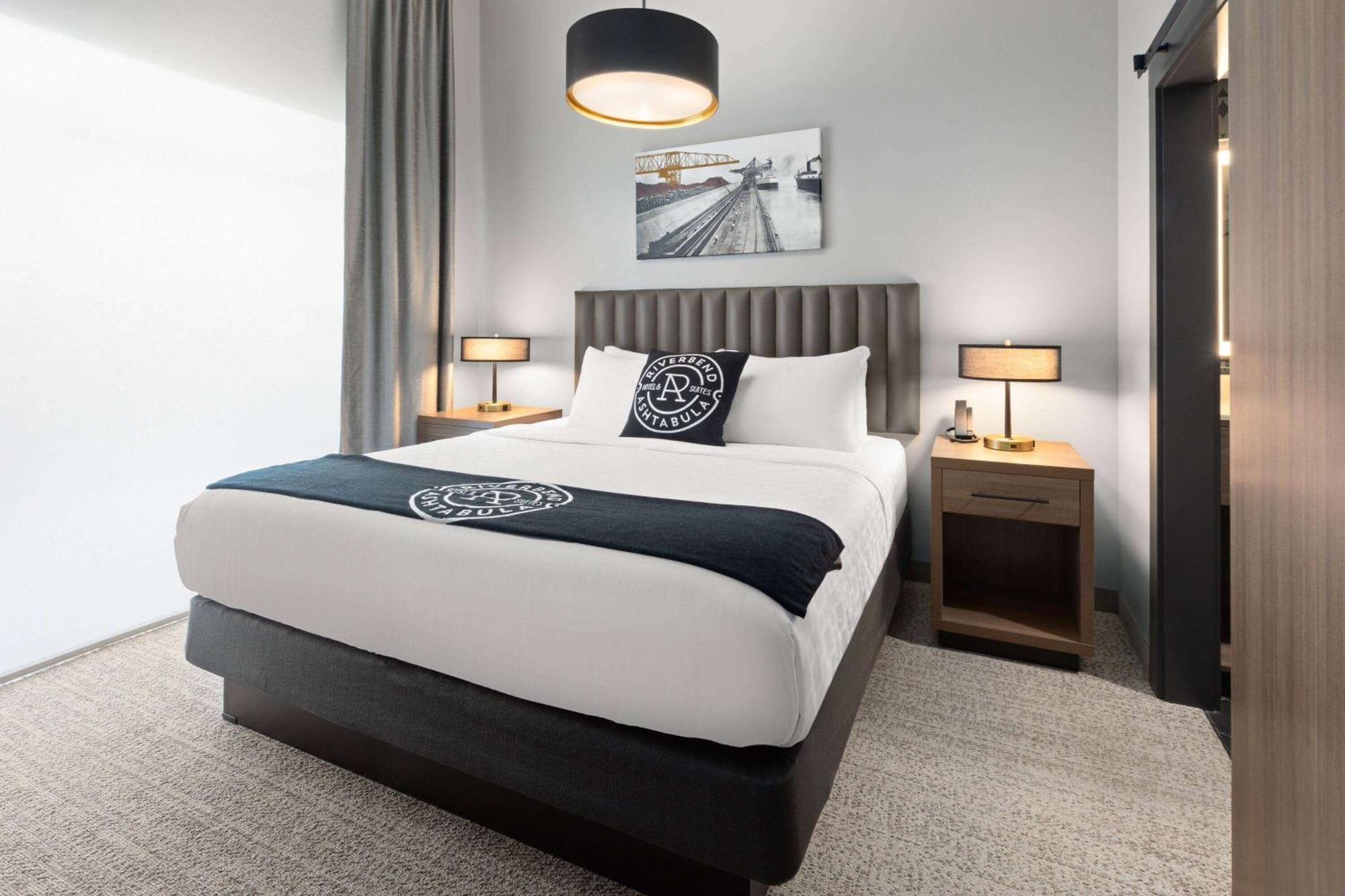 Riverbend Hotel And Suites, Trademark Collection By Wyndham Ashtabula Ngoại thất bức ảnh