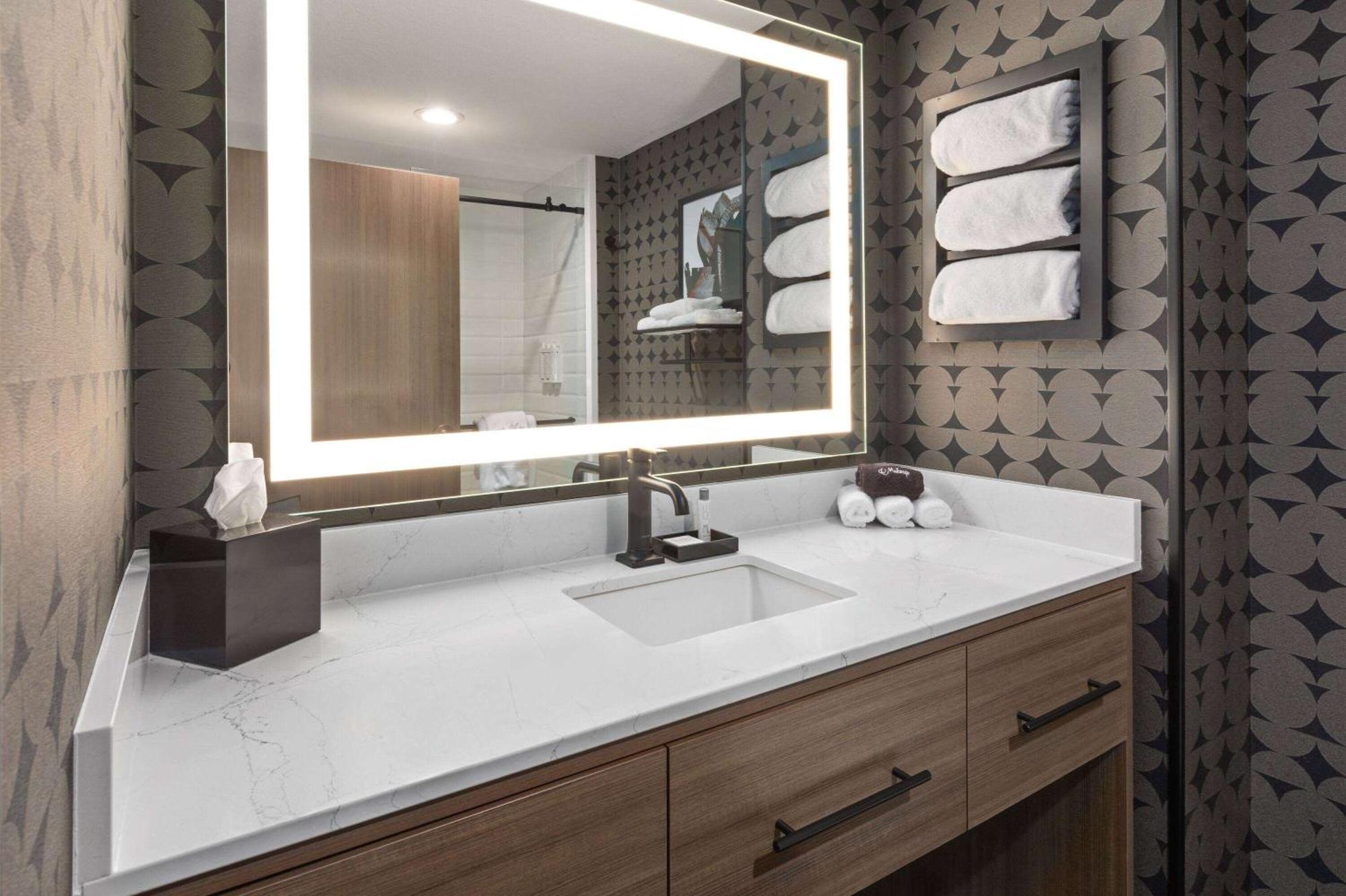 Riverbend Hotel And Suites, Trademark Collection By Wyndham Ashtabula Ngoại thất bức ảnh
