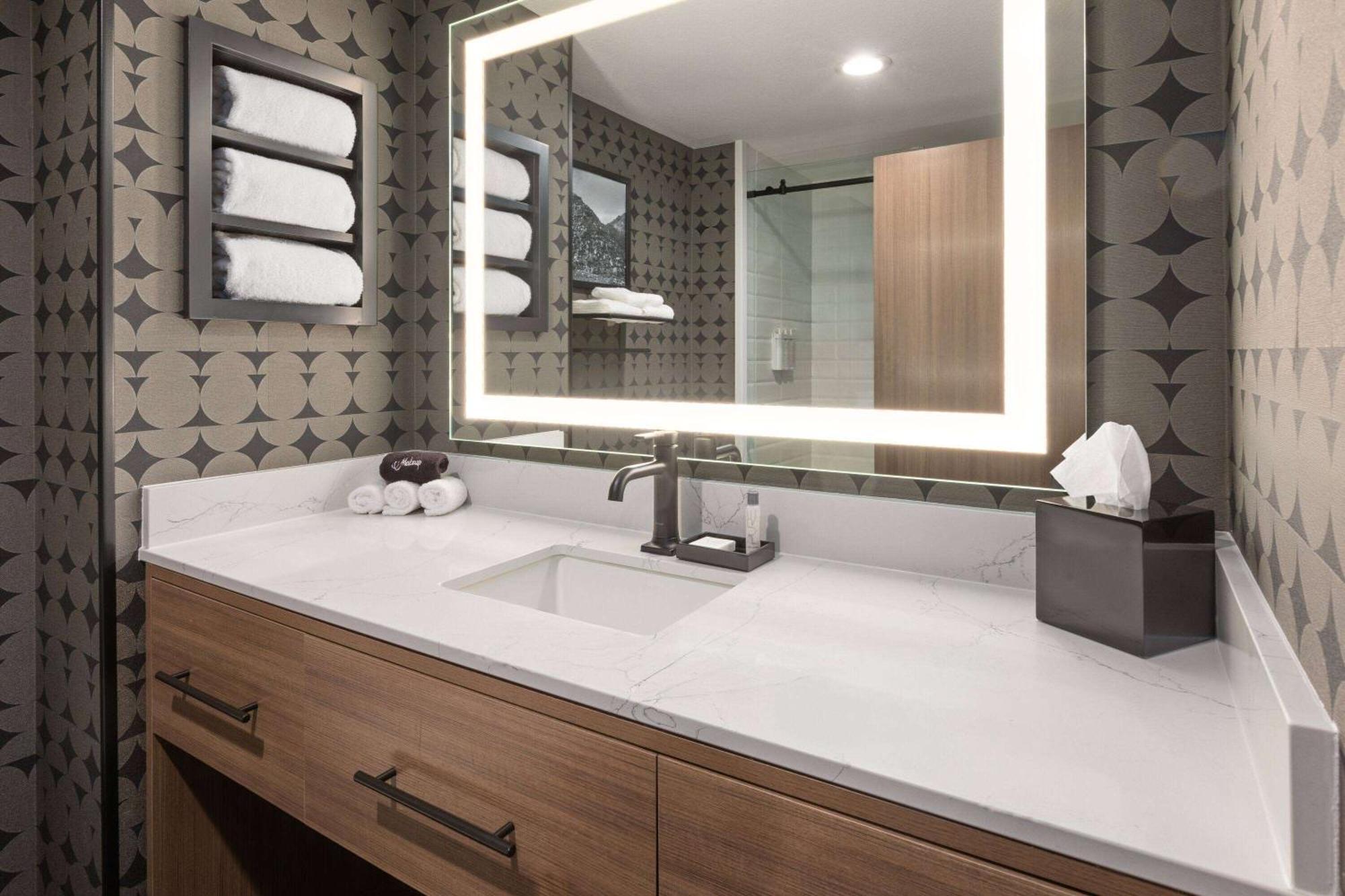 Riverbend Hotel And Suites, Trademark Collection By Wyndham Ashtabula Ngoại thất bức ảnh